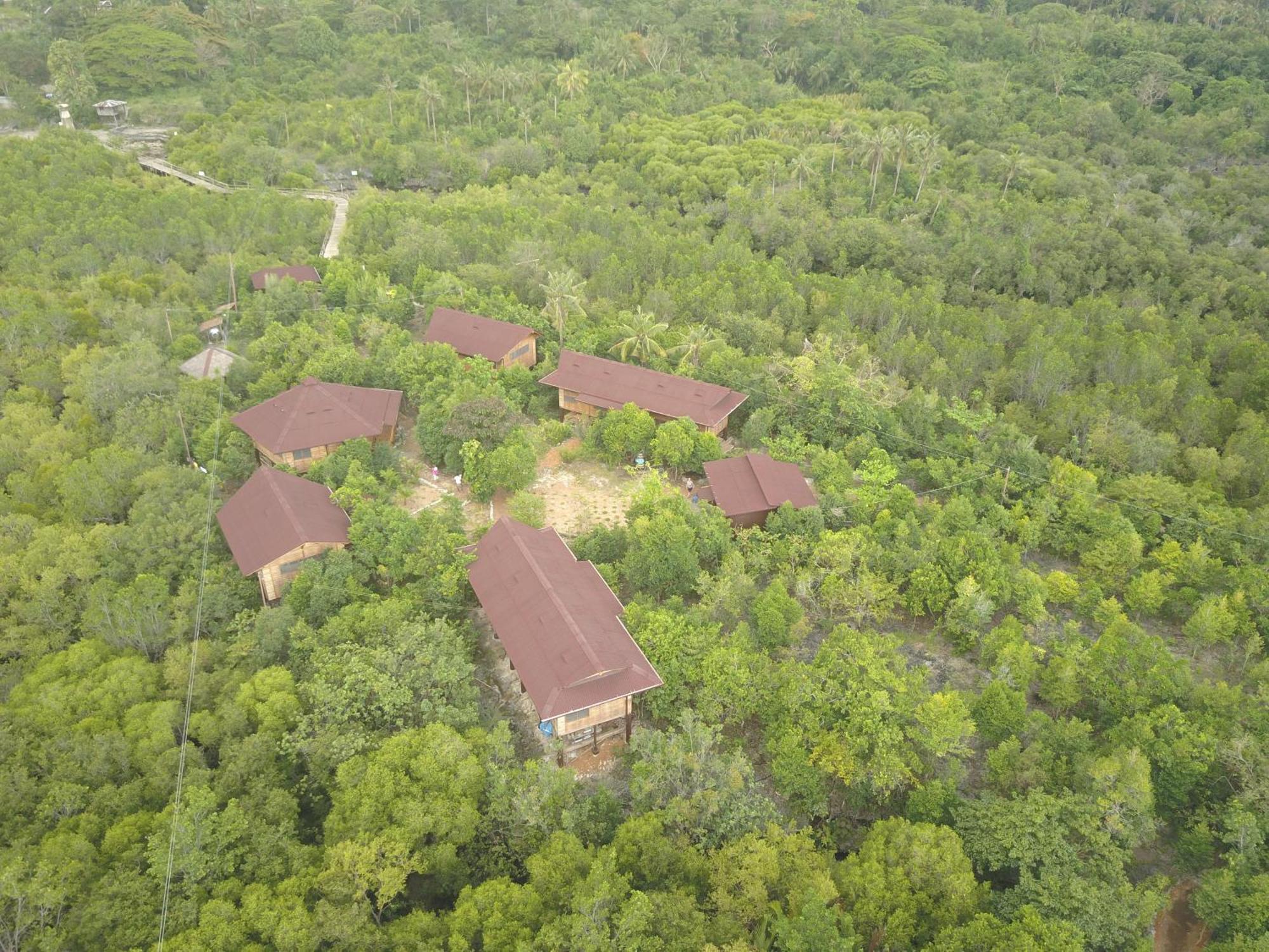 Eskapo Verde Lodge Moalboal Badian Exterior photo